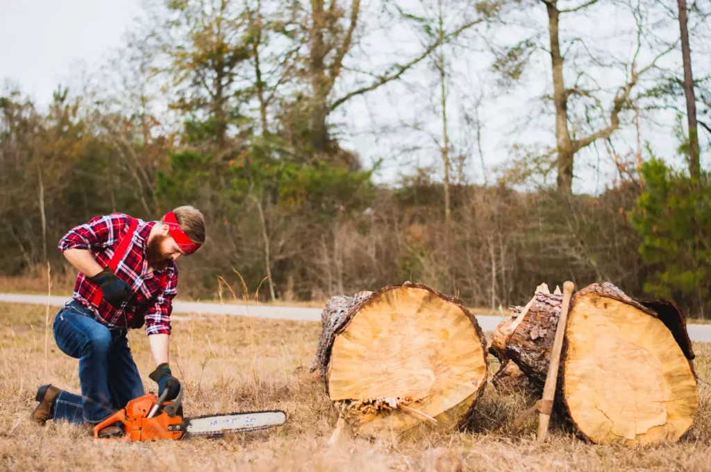 How To Use A Chainsaw